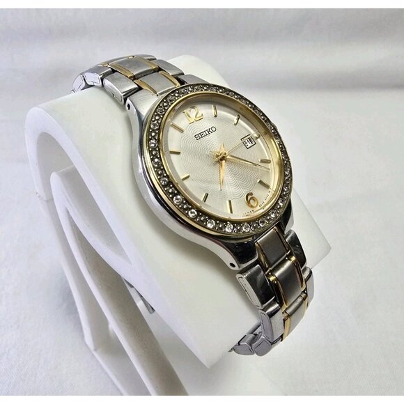 Ladies Seiko 6N22-00D0 Two Tone Accented Calendar Quartz Watch New Battery - Picture 2 of 8